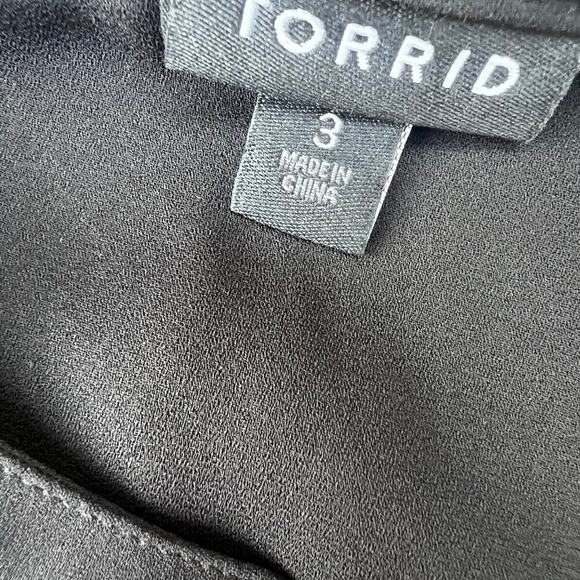 TORRID 3 (22-24) (3X) black blouse, blouson waist - Picture 8 of 8